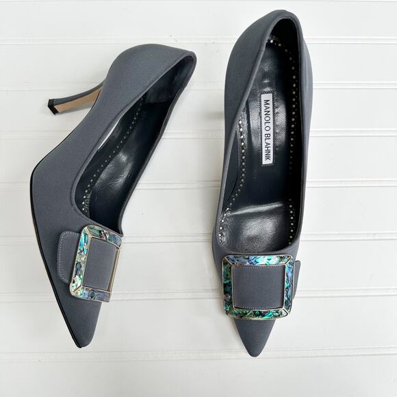 Manolo Blahnik Maysale Buckle Enamel Pump Crepe de Chine Silk Grey Heel - Picture 9 of 11